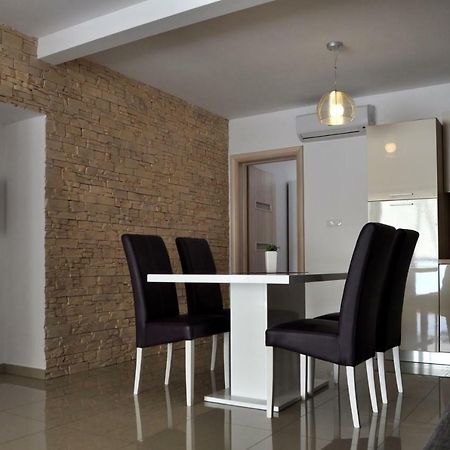 Bay Sascica Appartement Sali Buitenkant foto